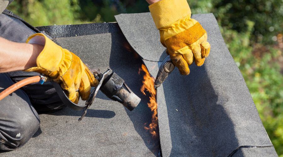 Professional gutter cleaning in Gwynneville, IN